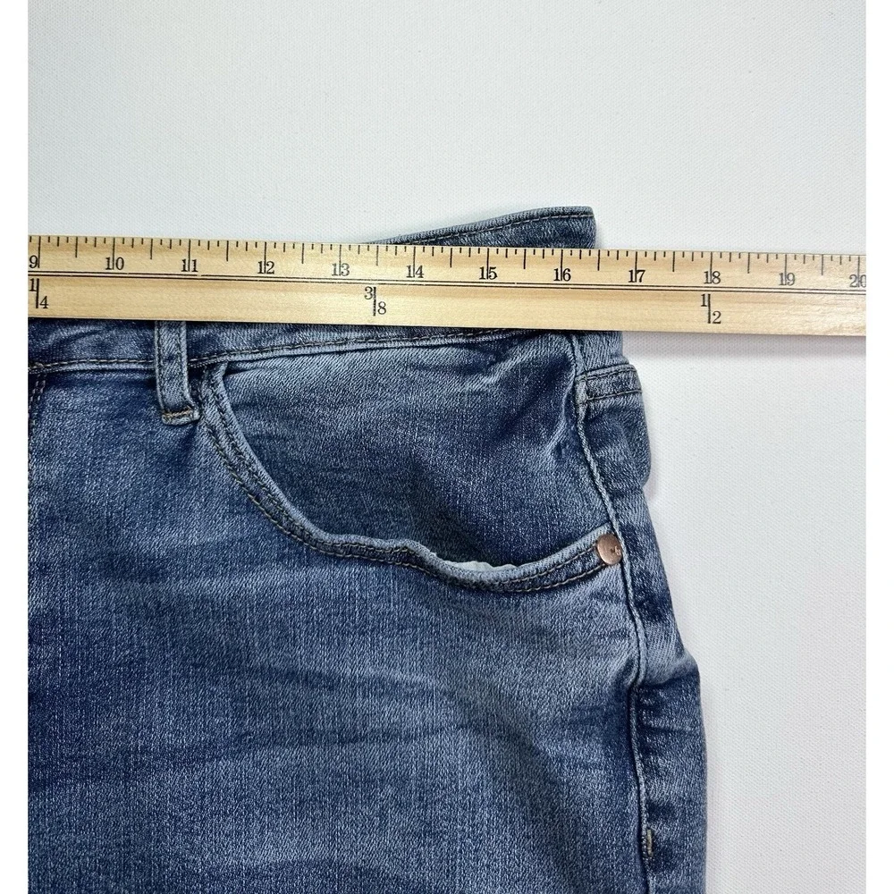 JUDY BLUE Women's Plus‎ Size 16W Blue Jeans Relaxed Fit Raw Hem Stretch Denim
